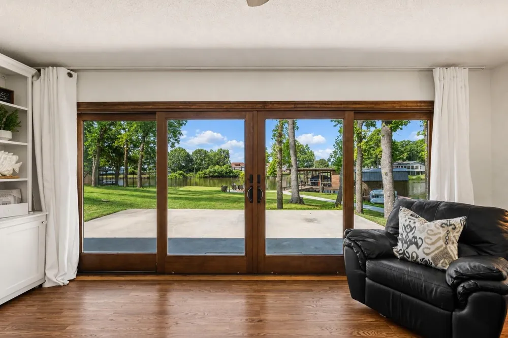 332 Red Oak Lane Trinity, TX 75862
