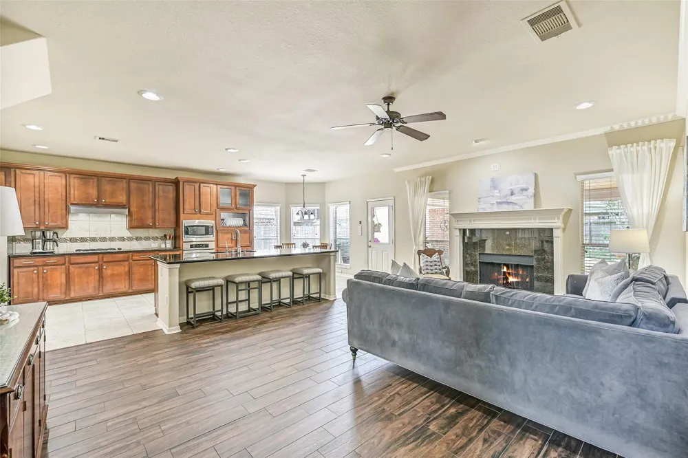 1226 Martinez Court Friendswood, TX 77546