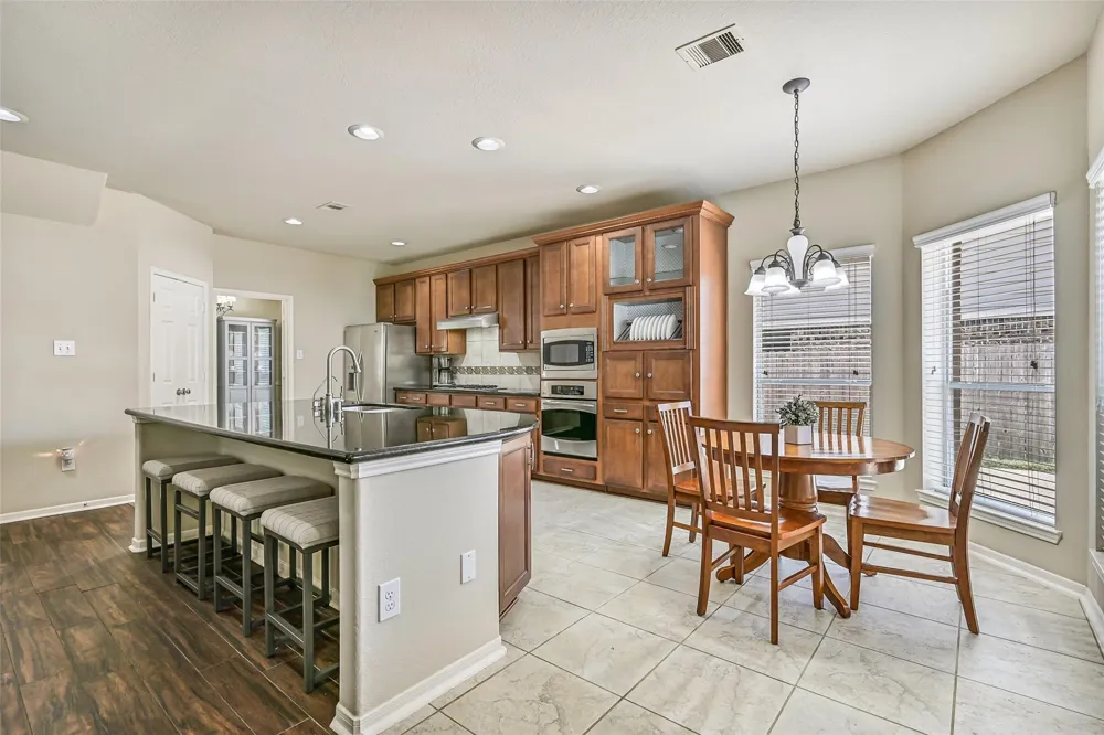 1226 Martinez Court Friendswood, TX 77546