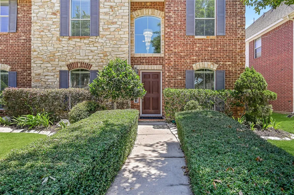 1226 Martinez Court Friendswood, TX 77546