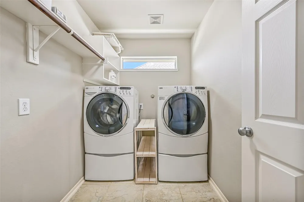 1226 Martinez Court Friendswood, TX 77546