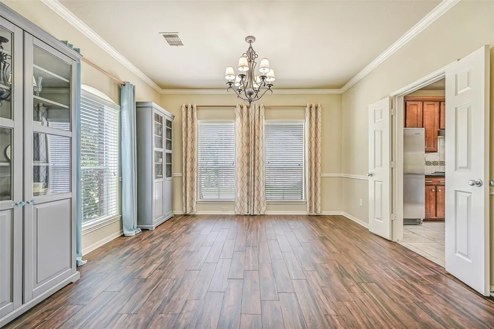 1226 Martinez Court Friendswood, TX 77546