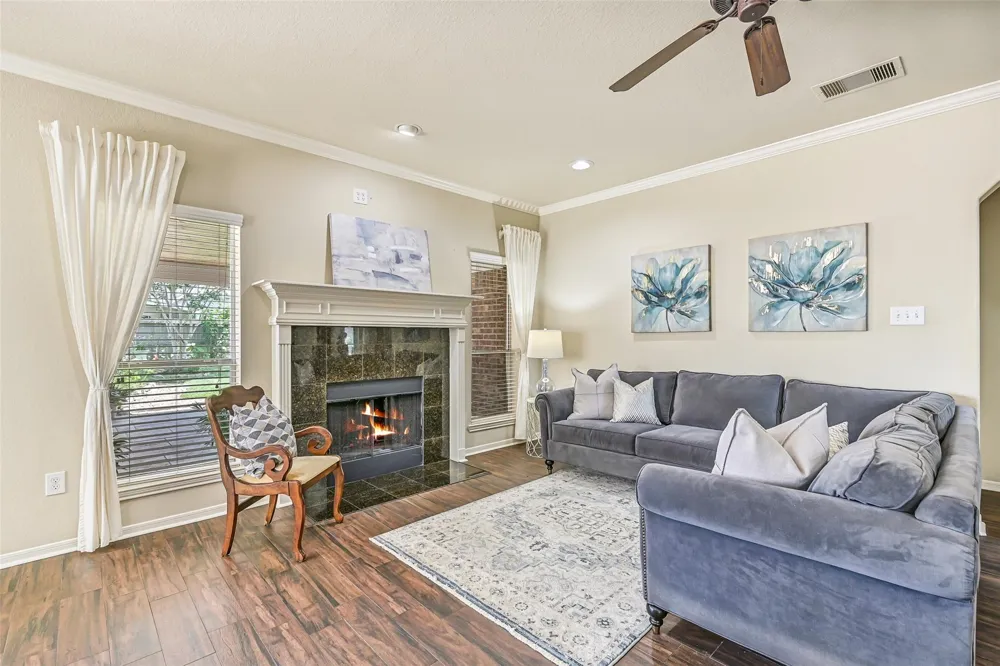 1226 Martinez Court Friendswood, TX 77546