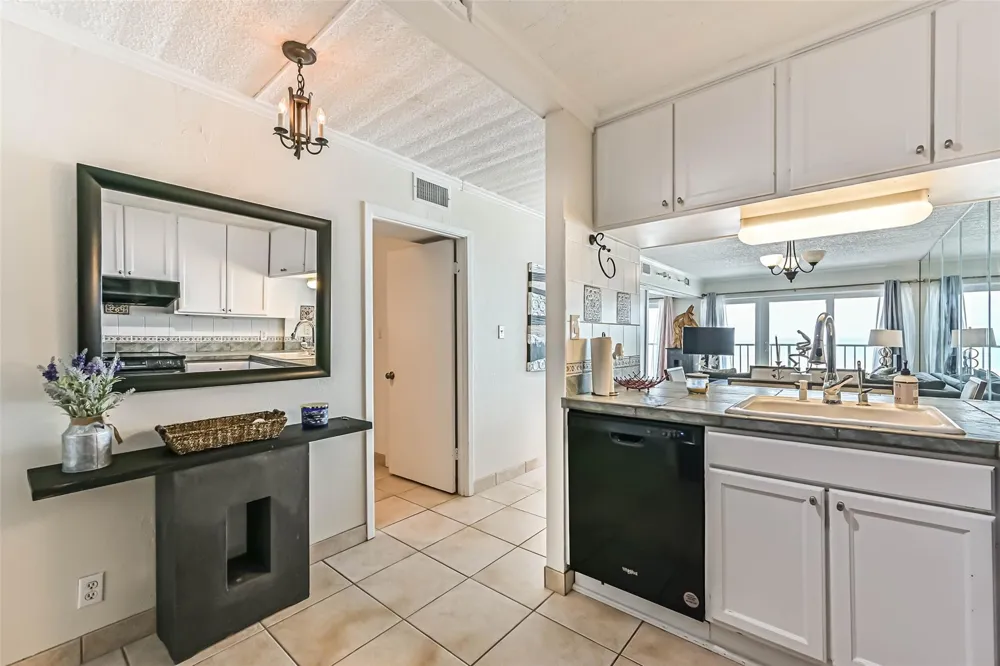 7310 Seawall Boulevard #807 Galveston, TX 77551