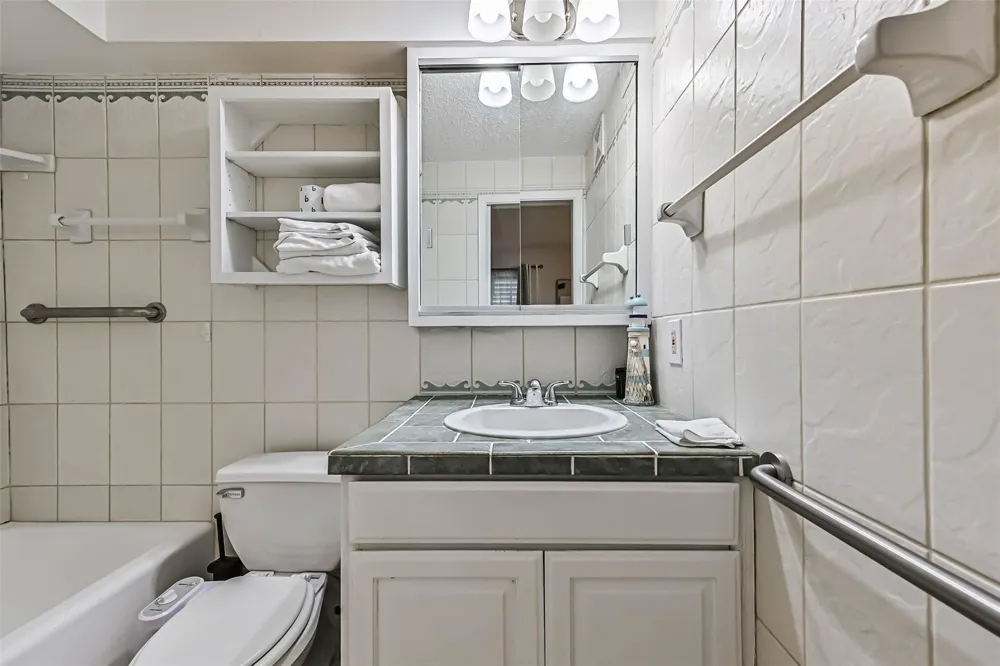 7310 Seawall Boulevard #807 Galveston, TX 77551
