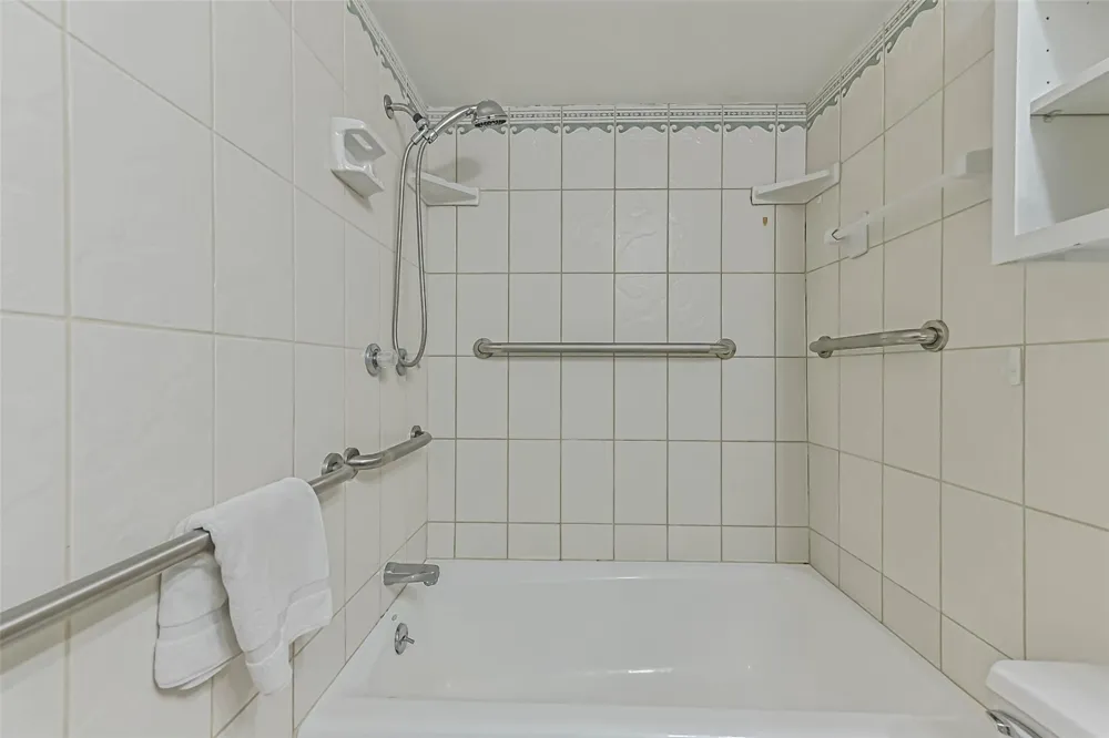 7310 Seawall Boulevard #807 Galveston, TX 77551