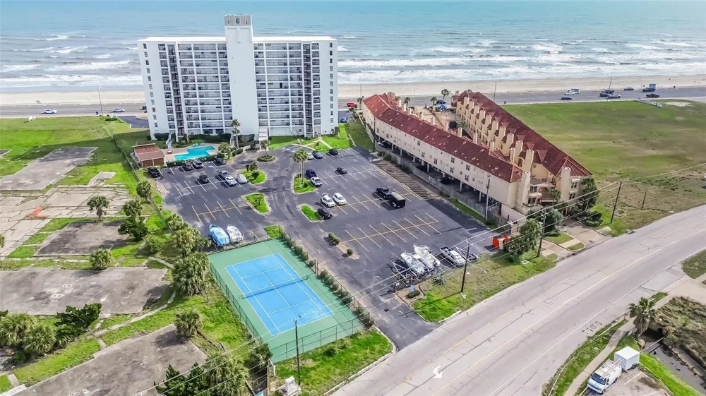 7310 Seawall Boulevard #807 Galveston, TX 77551
