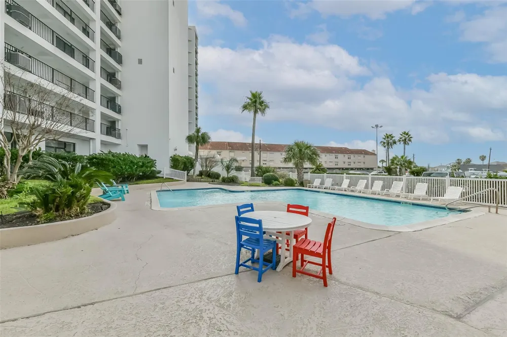 7310 Seawall Boulevard #807 Galveston, TX 77551
