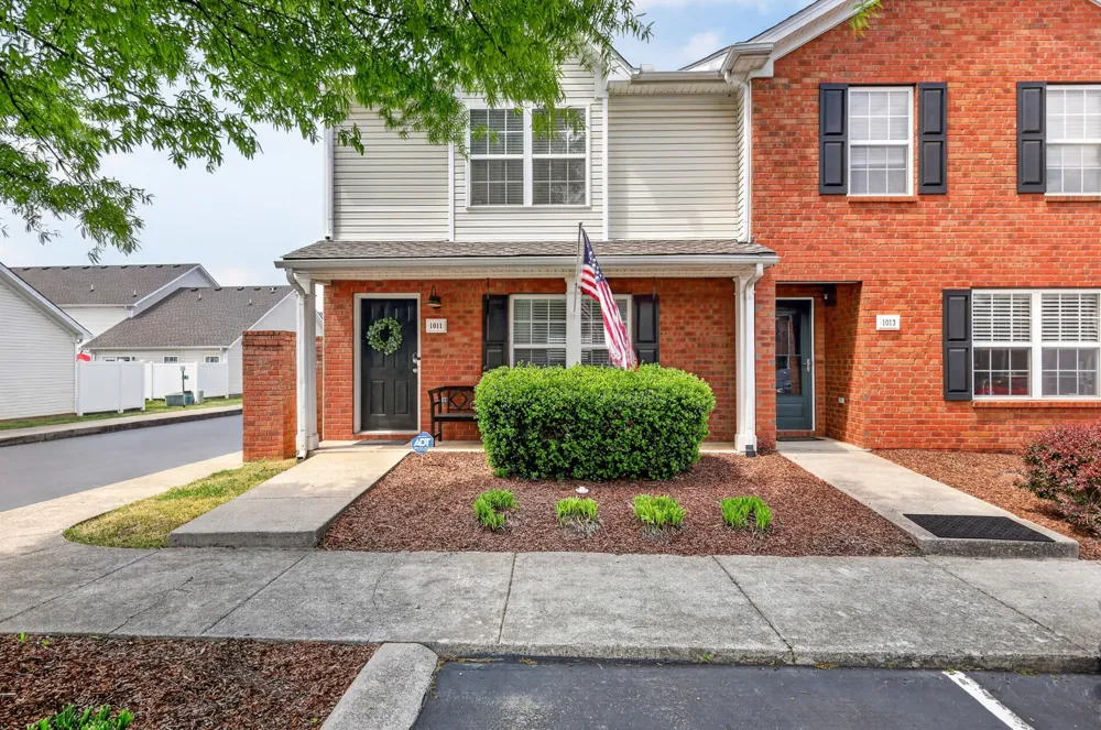 1011 Wolves Den Pl Murfreesboro, TN 37128