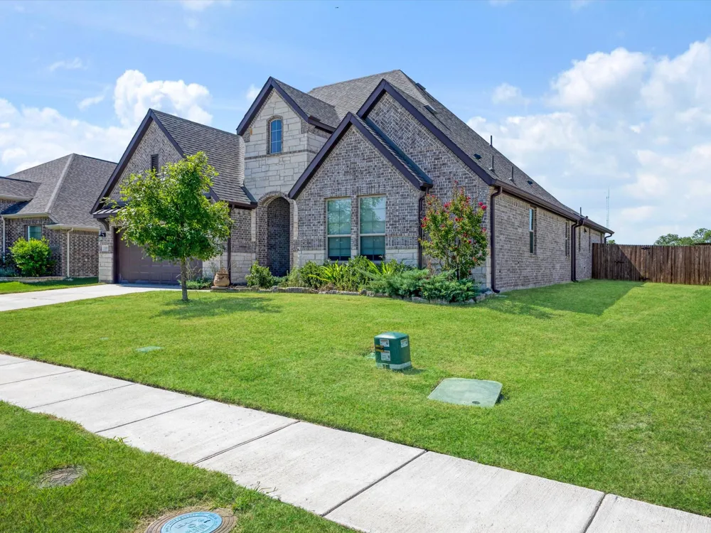 209 Chesapeake Drive Forney, TX 75126