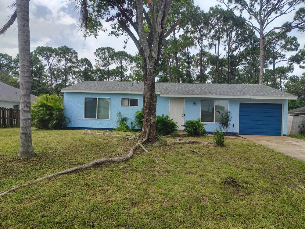 983 SE Emerald Rd Road SE Palm Bay, FL 32909