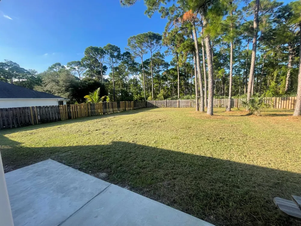983 SE Emerald Rd Road SE Palm Bay, FL 32909