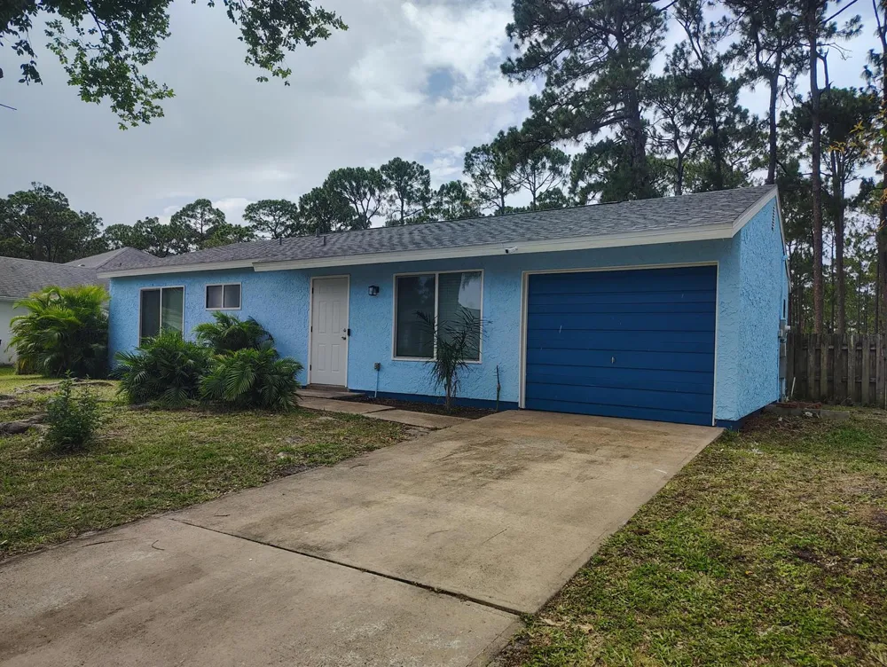 983 SE Emerald Rd Road SE Palm Bay, FL 32909