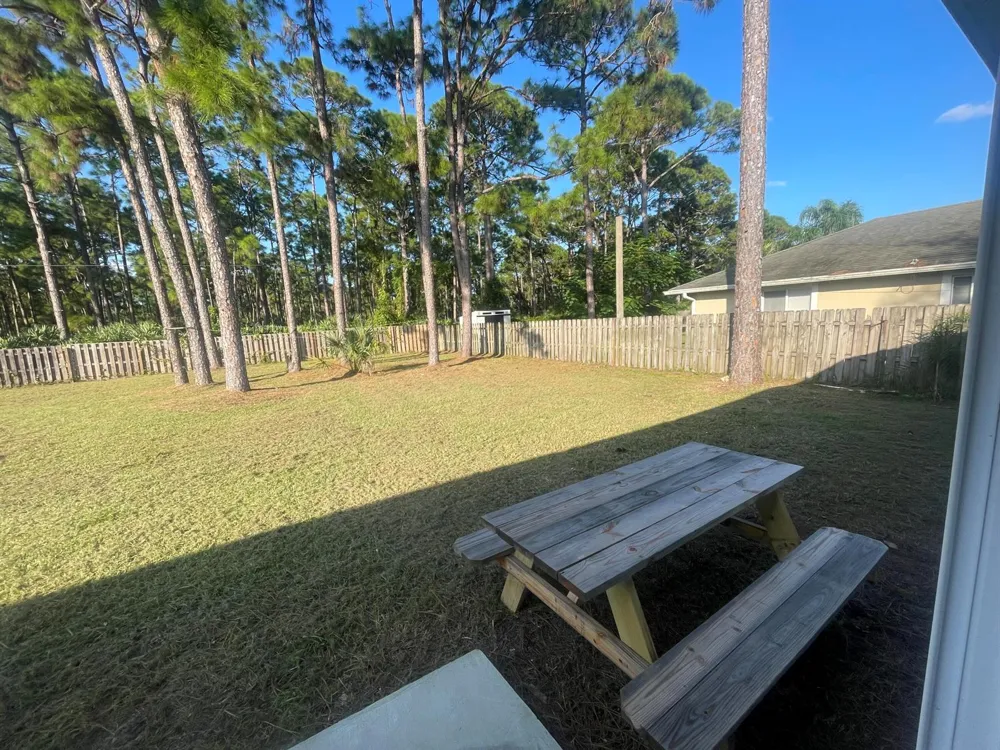983 SE Emerald Rd Road SE Palm Bay, FL 32909