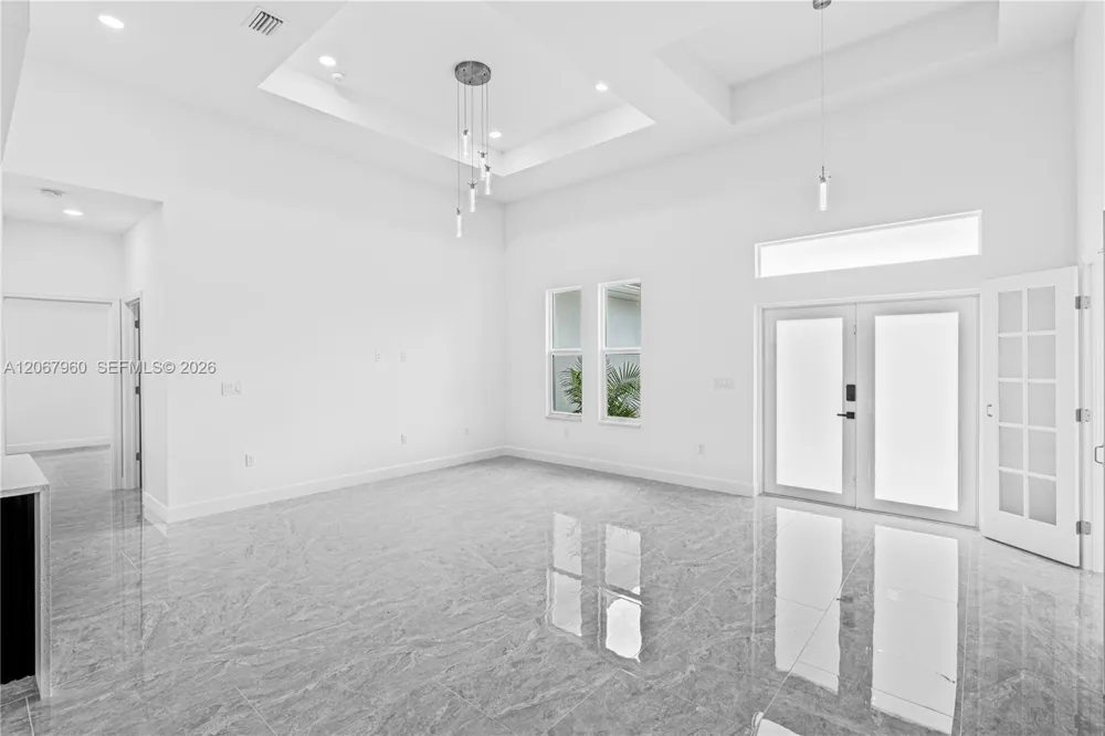 1113 Henry Ave Lehigh Acres, FL 3972
