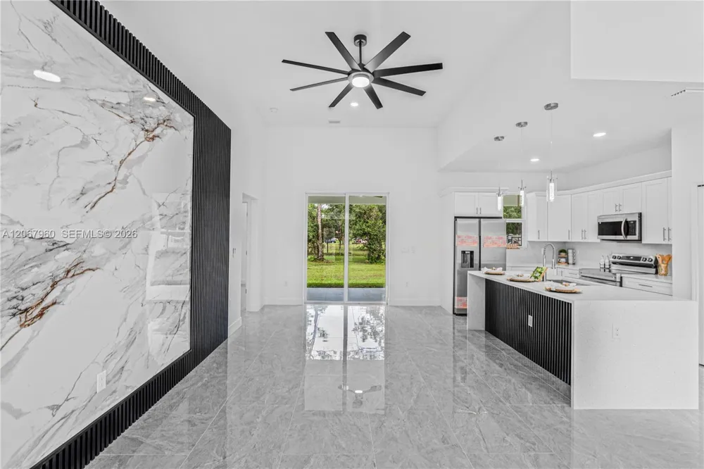 1113 Henry Ave Lehigh Acres, FL 3972