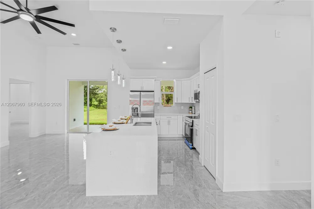 1113 Henry Ave Lehigh Acres, FL 3972