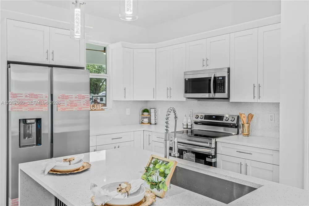 1113 Henry Ave Lehigh Acres, FL 3972