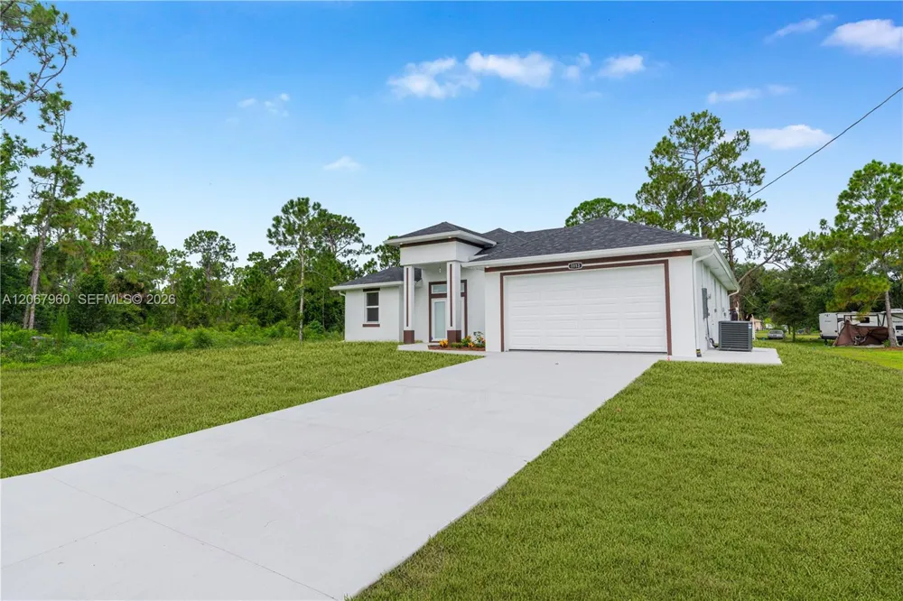 1113 Henry Ave Lehigh Acres, FL 3972
