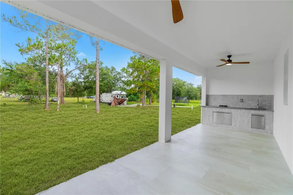 1113 Henry Ave Lehigh Acres, FL 3972