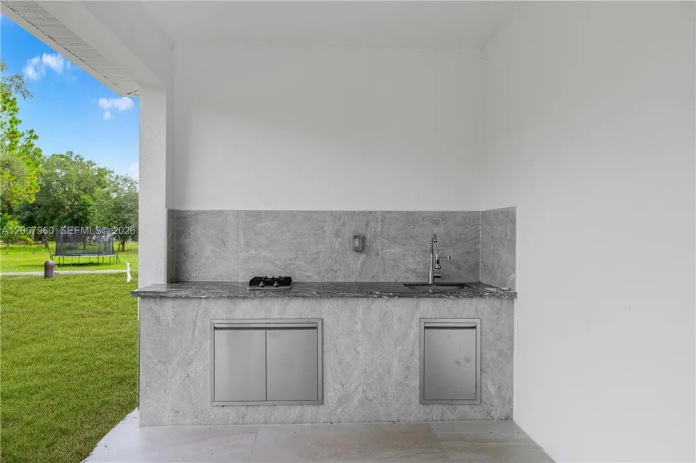 1113 Henry Ave Lehigh Acres, FL 3972