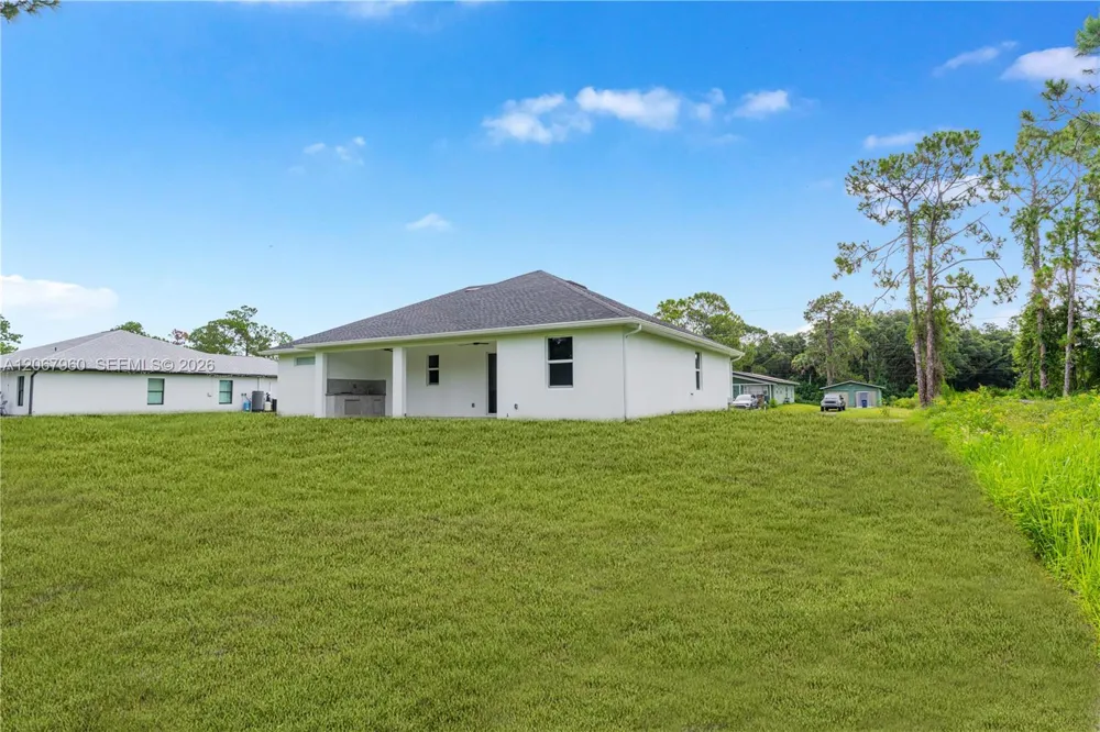 1113 Henry Ave Lehigh Acres, FL 3972