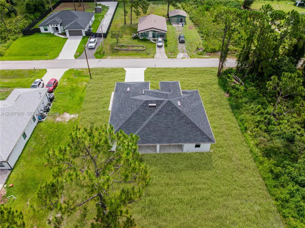 1113 Henry Ave Lehigh Acres, FL 3972