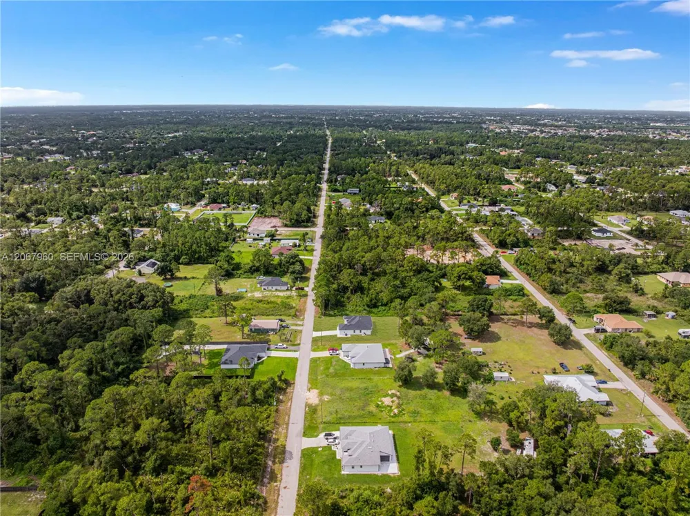 1113 Henry Ave Lehigh Acres, FL 3972