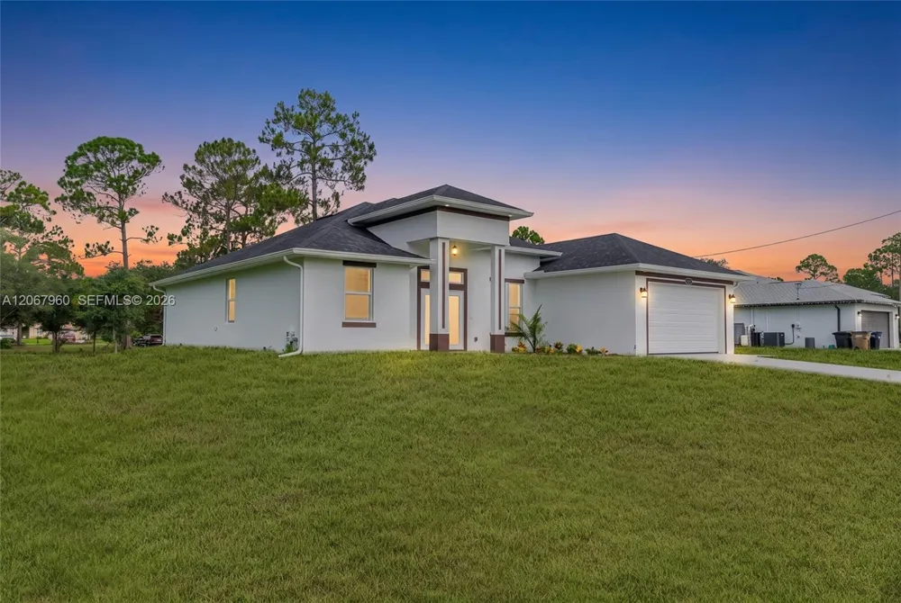 1113 Henry Ave Lehigh Acres, FL 3972