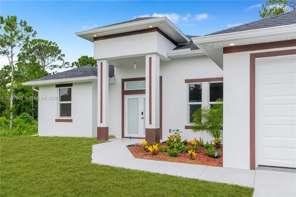 1113 Henry Ave Lehigh Acres, FL 3972