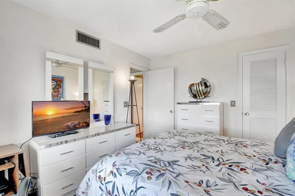 4070 Tivoli Court #307 Lake Worth, FL 33467