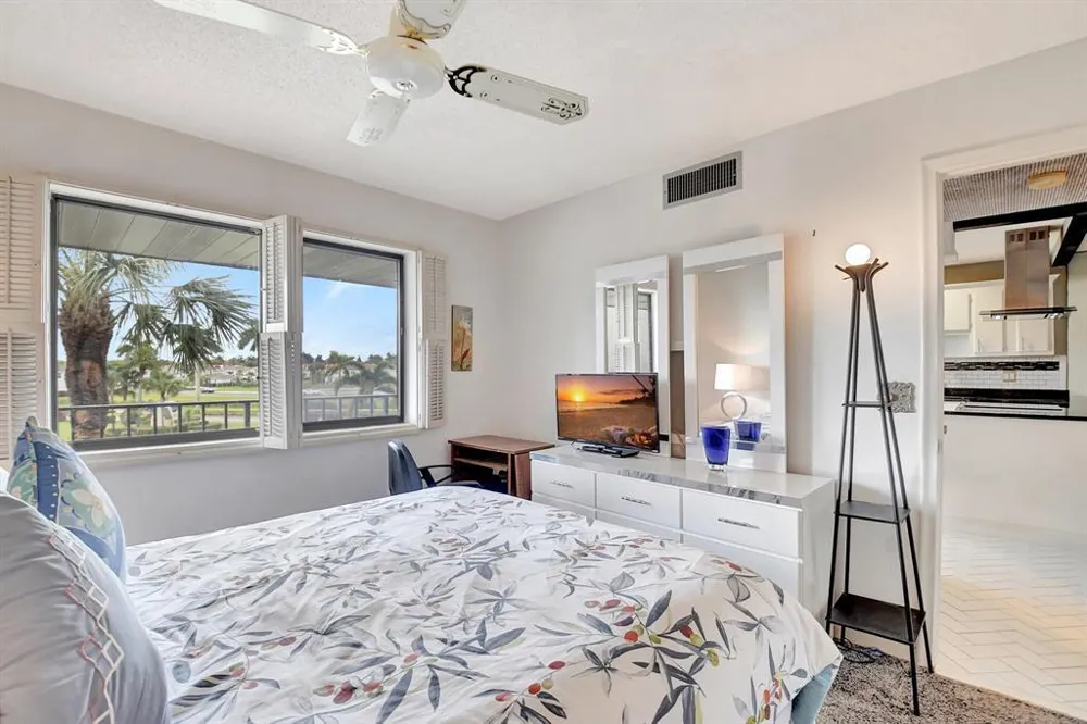 4070 Tivoli Court #307 Lake Worth, FL 33467