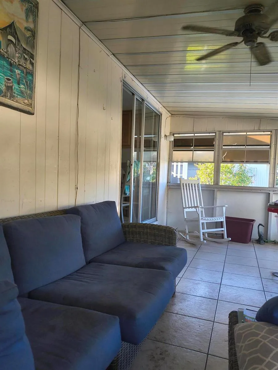 8294 SE SANDY LANE Hobe Sound, FL 33455