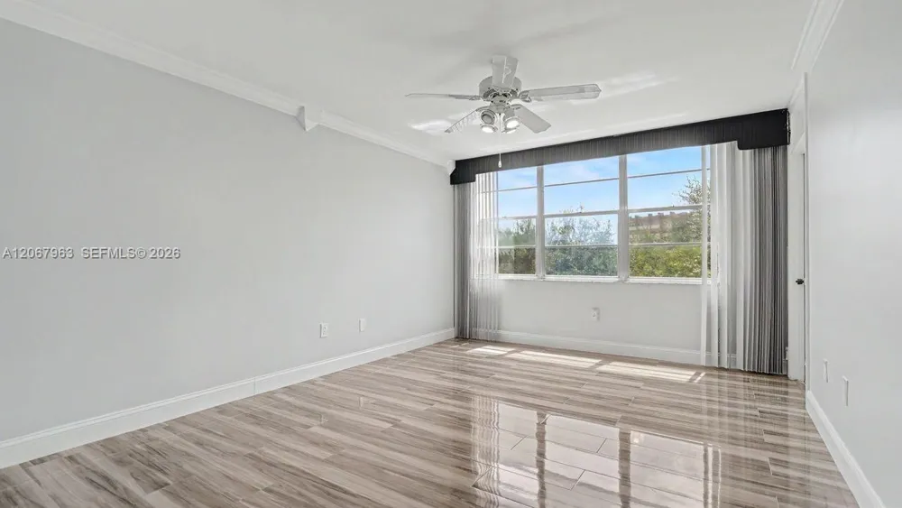 1300 Saint Charles Pl #417 Pembroke Pines, FL 33026