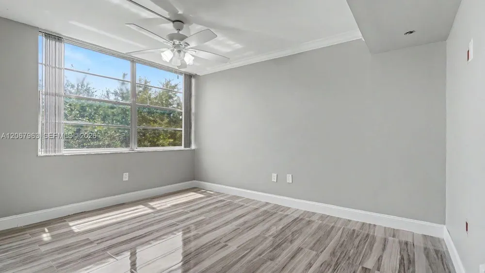 1300 Saint Charles Pl #417 Pembroke Pines, FL 33026