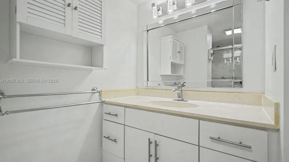 1300 Saint Charles Pl #417 Pembroke Pines, FL 33026