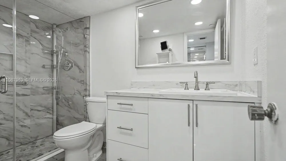 1300 Saint Charles Pl #417 Pembroke Pines, FL 33026