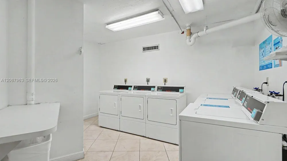 1300 Saint Charles Pl #417 Pembroke Pines, FL 33026