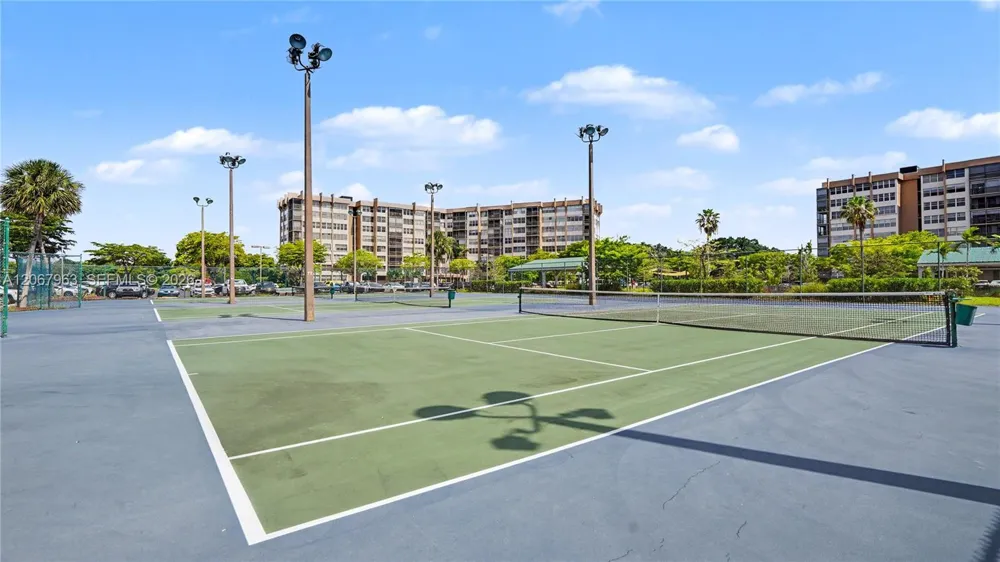 1300 Saint Charles Pl #417 Pembroke Pines, FL 33026