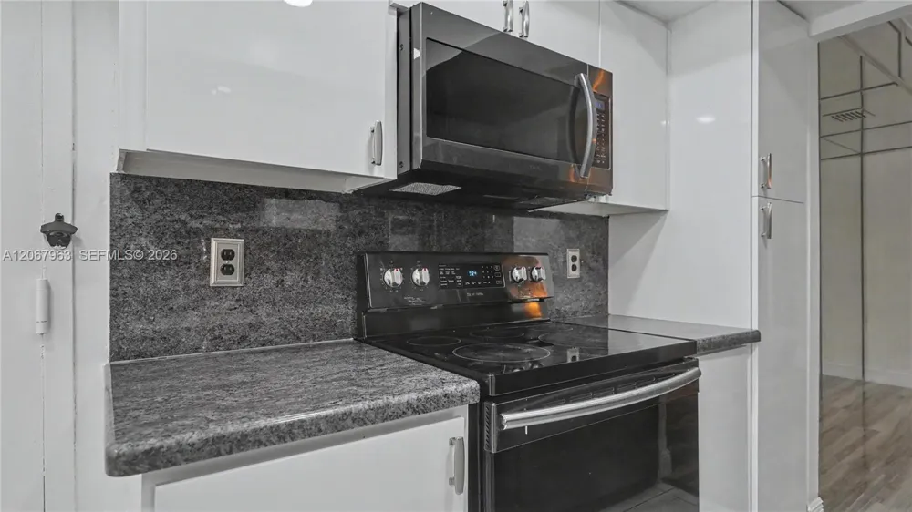 1300 Saint Charles Pl #417 Pembroke Pines, FL 33026