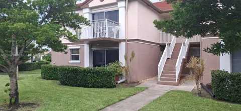 1276 SW 113th Ter #104
