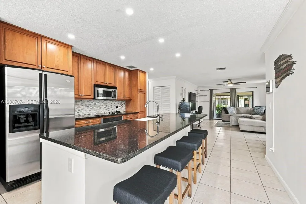 206 SE 1st Cir #13-B Boynton Beach, FL 33435