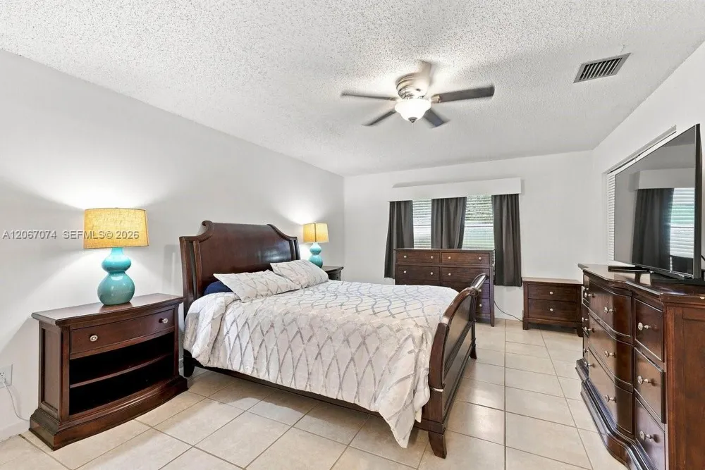 206 SE 1st Cir #13-B Boynton Beach, FL 33435