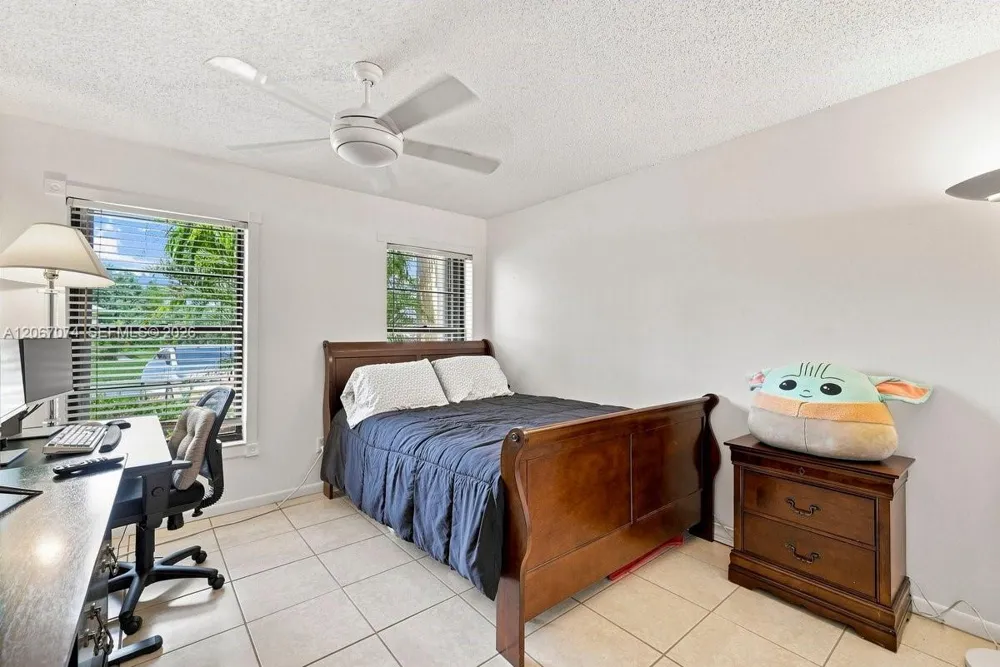 206 SE 1st Cir #13-B Boynton Beach, FL 33435