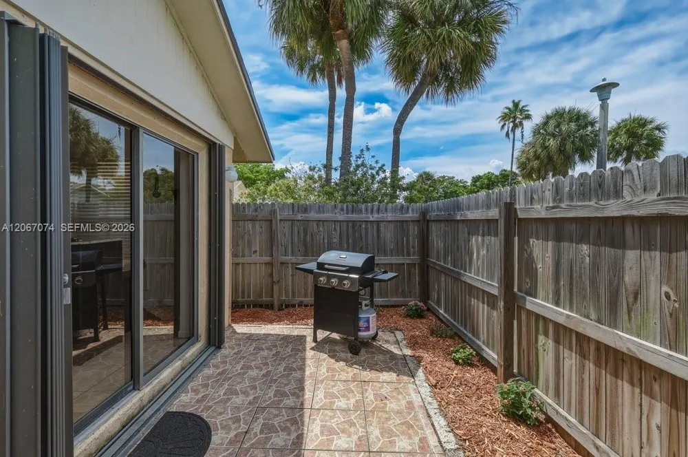 206 SE 1st Cir #13-B Boynton Beach, FL 33435