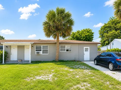 503 SE Flamingo Avenue
