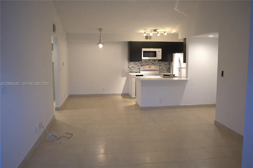 2826 S University Dr #3203 Davie, FL 33328