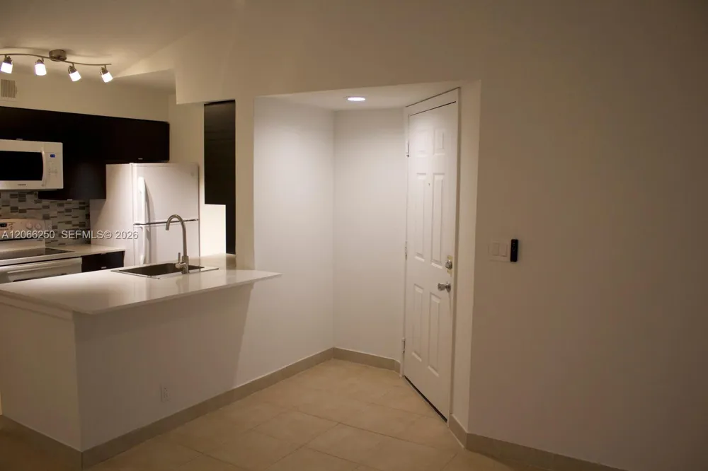 2826 S University Dr #3203 Davie, FL 33328