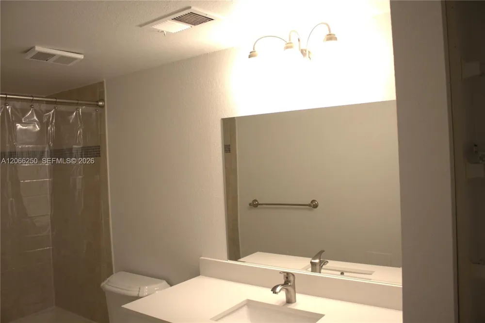 2826 S University Dr #3203 Davie, FL 33328