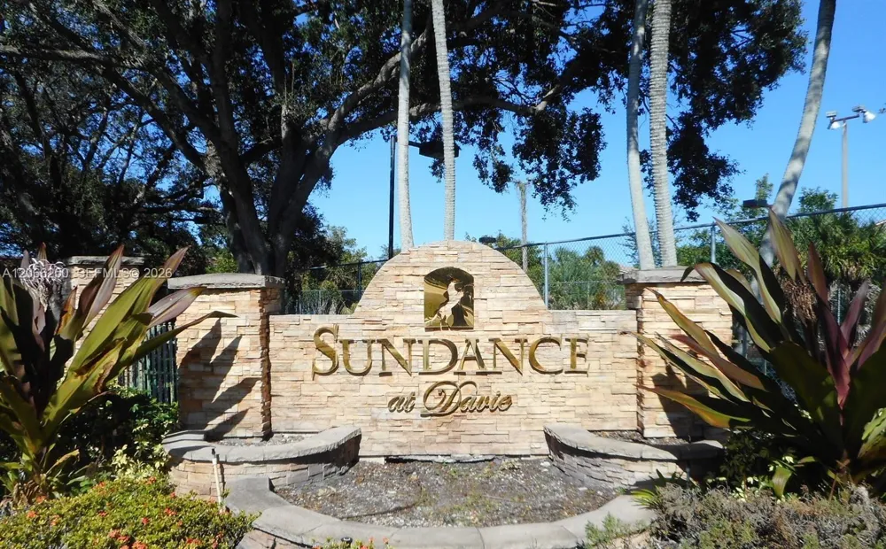 2826 S University Dr #3203 Davie, FL 33328